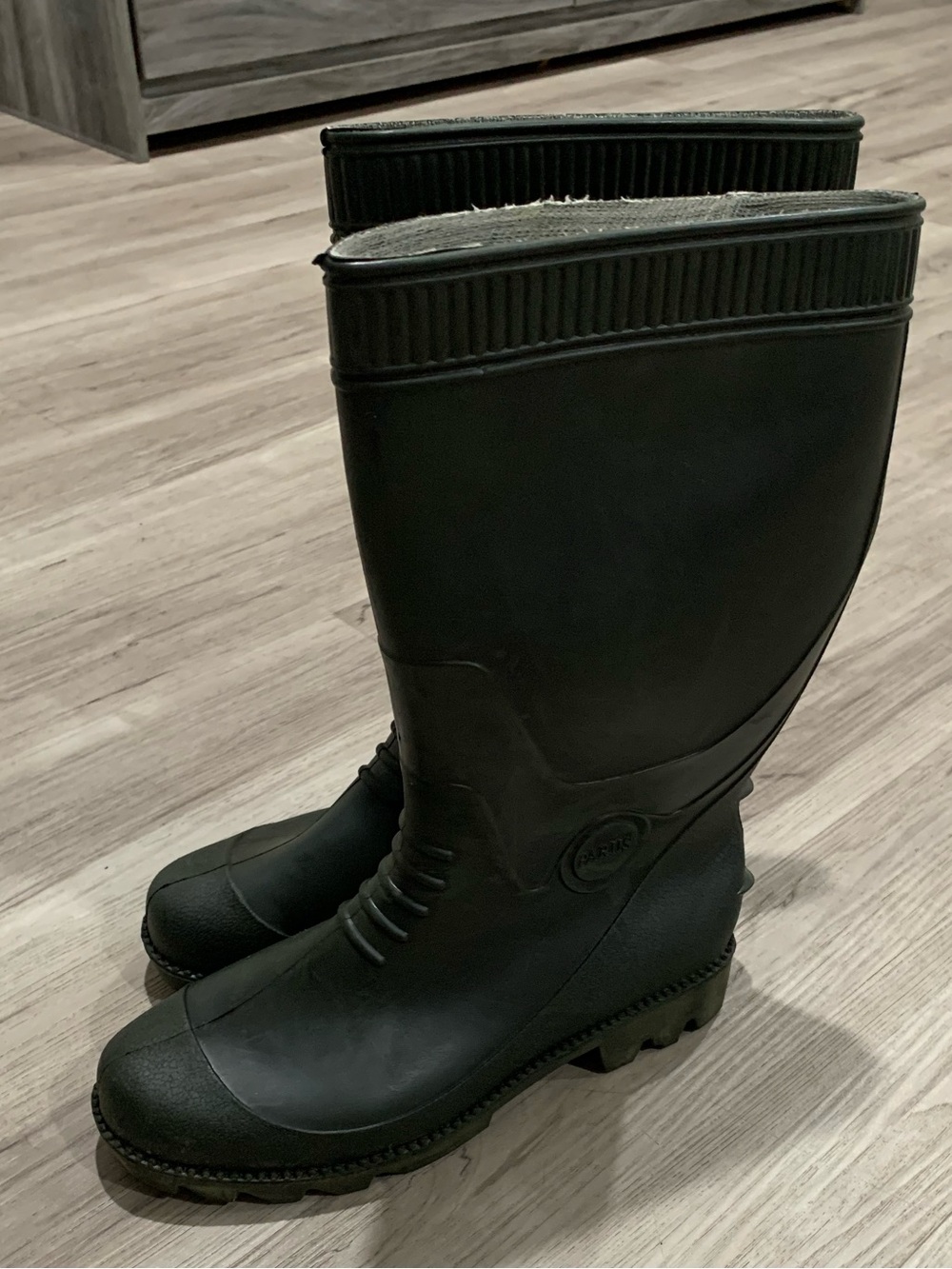 Pariis Black Rubber Rain Boots - Like New Utility Mud Gum Boots